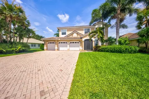 1681 Lakefield North Ct, Wellington, FL 33414