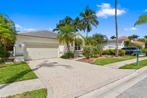 1500 W Lacosta Dr W, Pembroke Pines, FL 33027