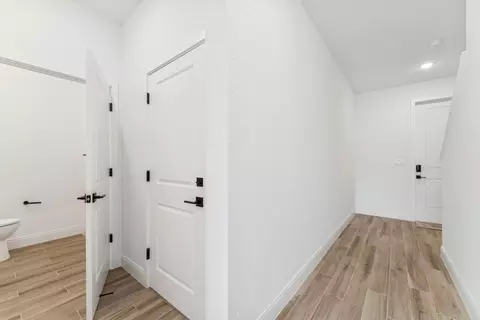 Entry Way - 204 SE Birch Ter, Stuart, FL 34997 photo 3 of 4