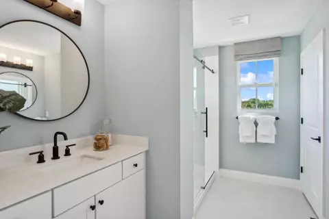 Bath - 200 SE Birch Ter, Stuart, FL 34997 photo 5 of 8