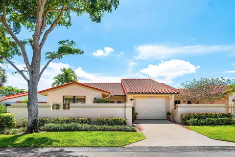 19919 Dean Dr, Boca Raton, FL 33434
