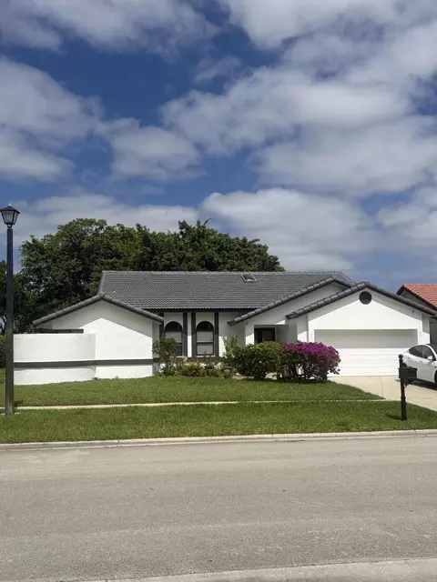 19700 Sedgefield Ter, Boca Raton, FL 33498