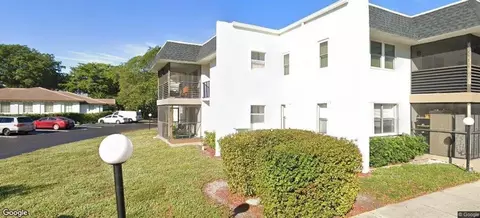 2710 Riverside Dr #102-A, Coral Springs, FL 33065