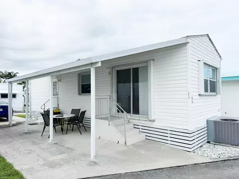 14 Bamboo Dr #CD, Briny Breezes, FL 33435