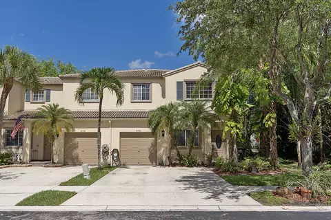 4776 Lago Vista Dr, Coconut Creek, FL 33073