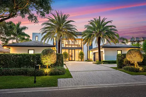 Exterior - 162 Commodore Dr, Jupiter, FL 33477 photo 4 of 10