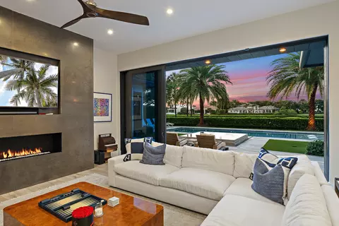 Living - 162 Commodore Dr, Jupiter, FL 33477 photo 1 of 3