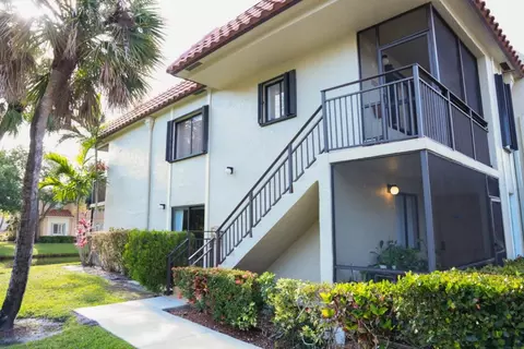 428 Lakeview Dr #201, Weston, FL 33326