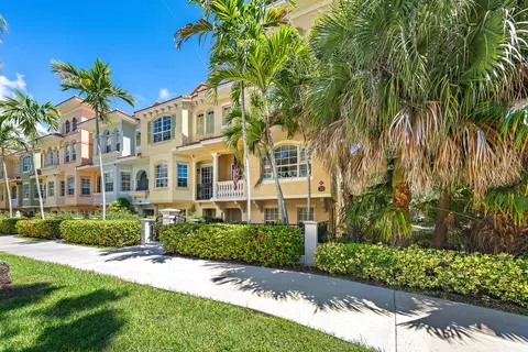 2502 Gardens Pkwy, Palm Beach Gardens, FL 33410