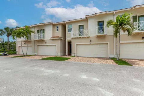 63 Dogwood Ct, Royal Palm Beach, FL 33411