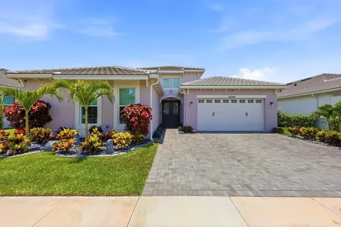 15264 Wildwood Cir, The Acreage, FL 33470