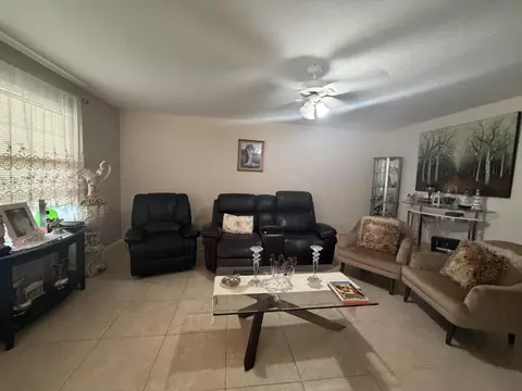 1011 Ventnor Cres, Deerfield Beach, FL 33442