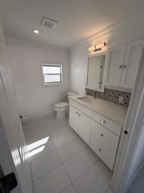 206 Eagle Dr E, Briny Breezes, FL 33435 photo 5