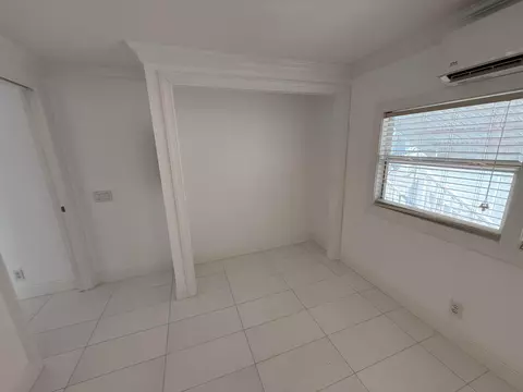 206 Eagle Dr E, Briny Breezes, FL 33435 photo 9
