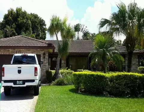 10211 NW 16th Ct, Coral Springs, FL 33071
