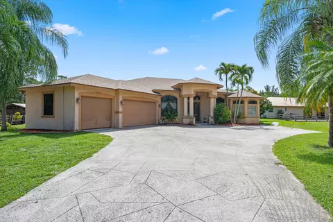 2910 Doe Trl, Loxahatchee, FL 33470