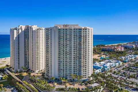 2700 N Ocean Dr #PH-1B, Riviera Beach, FL 33404