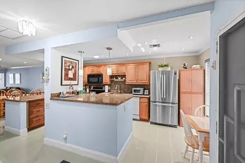2730 SW 15th St #3-A, Delray Beach, FL 33445