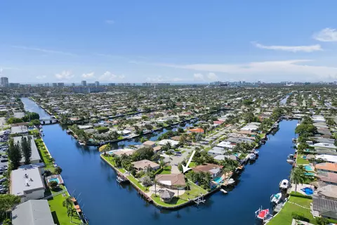 271 SE 5th Ter, Pompano Beach, FL 33060