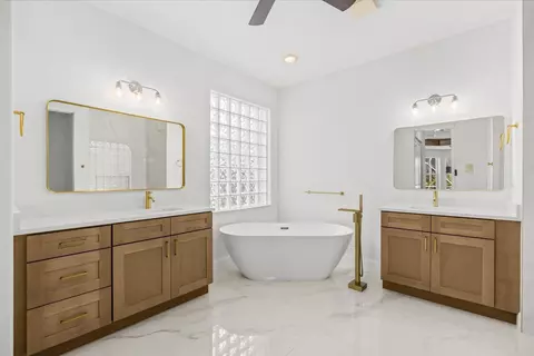7558 Tarpon Cove Cir, Lake Worth, FL 33467