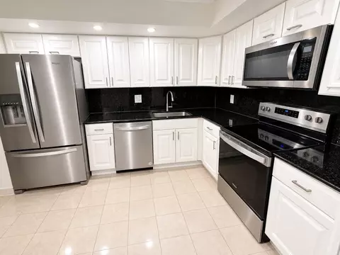 907 Cypress Ter #201, Pompano Beach, FL 33069