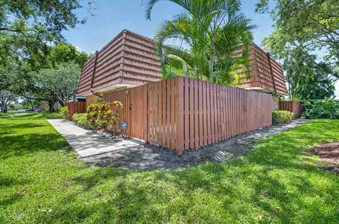 1565 Augusta Cir #103, Delray Beach, FL 33445