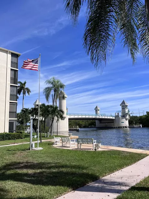 740 E Ocean Ave, Boynton Beach, FL 33435