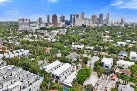 816 SE 12th St, Fort Lauderdale, FL 33316