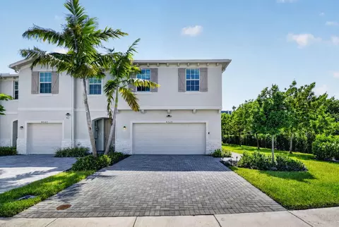 4325 Pond Lily Ln, Lake Worth, FL 33467