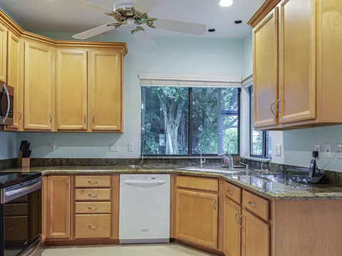 Kitchen - 3390 SE Putnam Ct, Stuart, FL 34997 photo 2 of 2