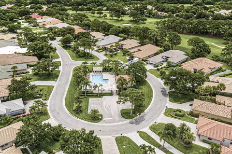 View/Area - 3390 SE Putnam Ct, Stuart, FL 34997 photo 2 of 11