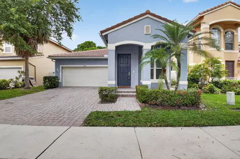 5049 Sancerre Cir, Lake Worth, FL 33463
