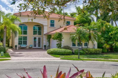 136 Casa Grande Ct, Palm Beach Gardens, FL 33418