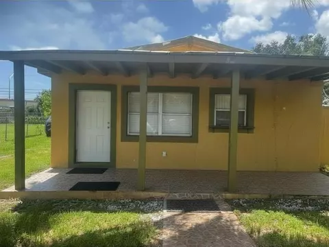 4100 SW 28th St, West Park, FL 33023