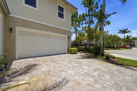6993 Pines Cir #6993, Coconut Creek, FL 33073