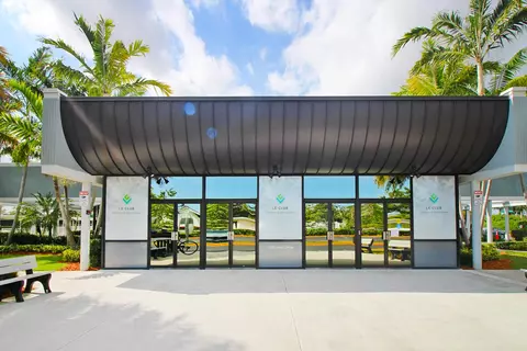 View/Area - 86 Markham E, Deerfield Beach, FL 33442 photo 4 of 4