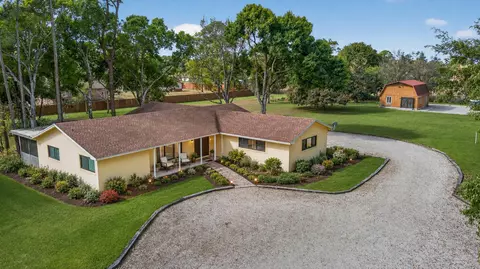 749 W Rambling Dr, Wellington, FL 33414