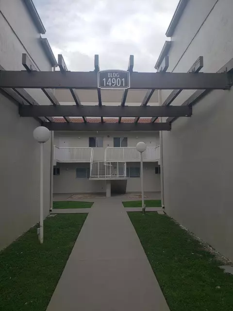 14901 SW 80th St #205, Miami, FL 33193