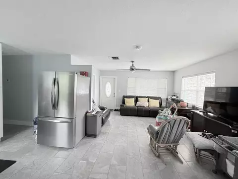 320 W 29th St, Riviera Beach, FL 33404