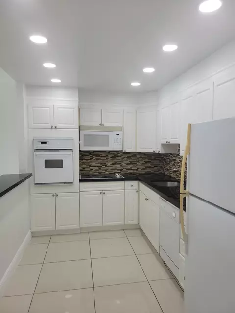 19370 Collins Ave #623, Sunny Isles Beach, FL 33160