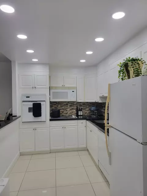 19370 Collins Ave #623, Sunny Isles Beach, FL 33160