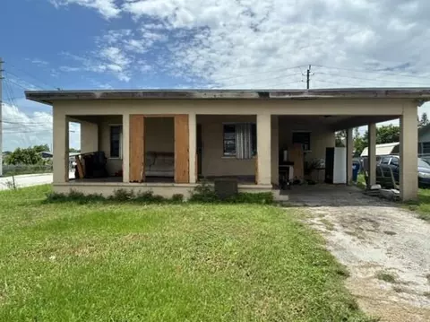 190 SW 6th Ave, South Bay, FL 33493