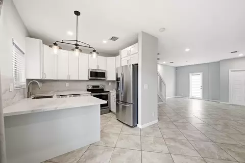 8464 Lagos De Campo Blvd #8464, Tamarac, FL 33321