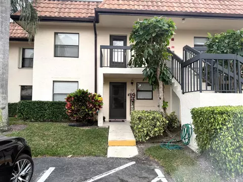 7190 Golf Colony Ct #105, Lake Worth, FL 33467