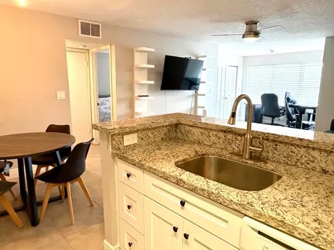 2900 S University Dr #9104, Davie, FL 33328