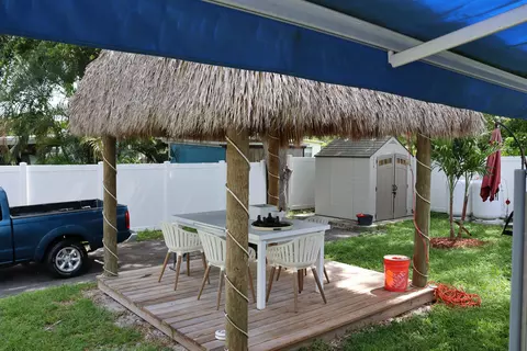 6645 Sheridan St, Hollywood, FL 33024