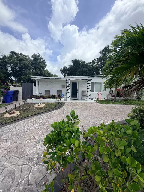 6645 Sheridan St, Hollywood, FL 33024