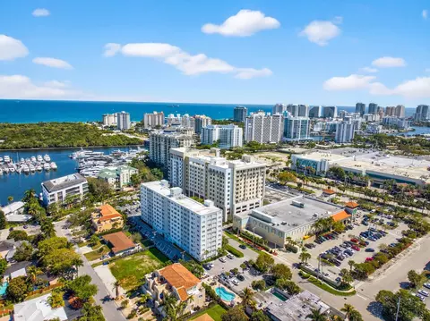 2555 NE 11th St NE #104, Fort Lauderdale, FL 33304