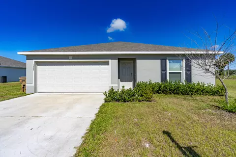 1305 NW 7th Ave, Okeechobee, FL 34972