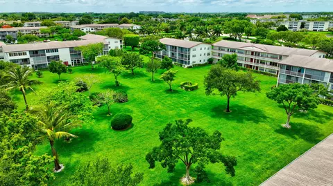 View/Area - 374 Brighton I #374, Boca Raton, FL 33434 photo 8 of 19